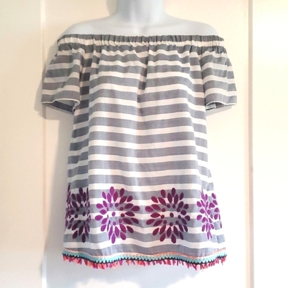 NWT Buckley K off the Shoulder Embroidered Hada top size XS - Picture 1 of 6